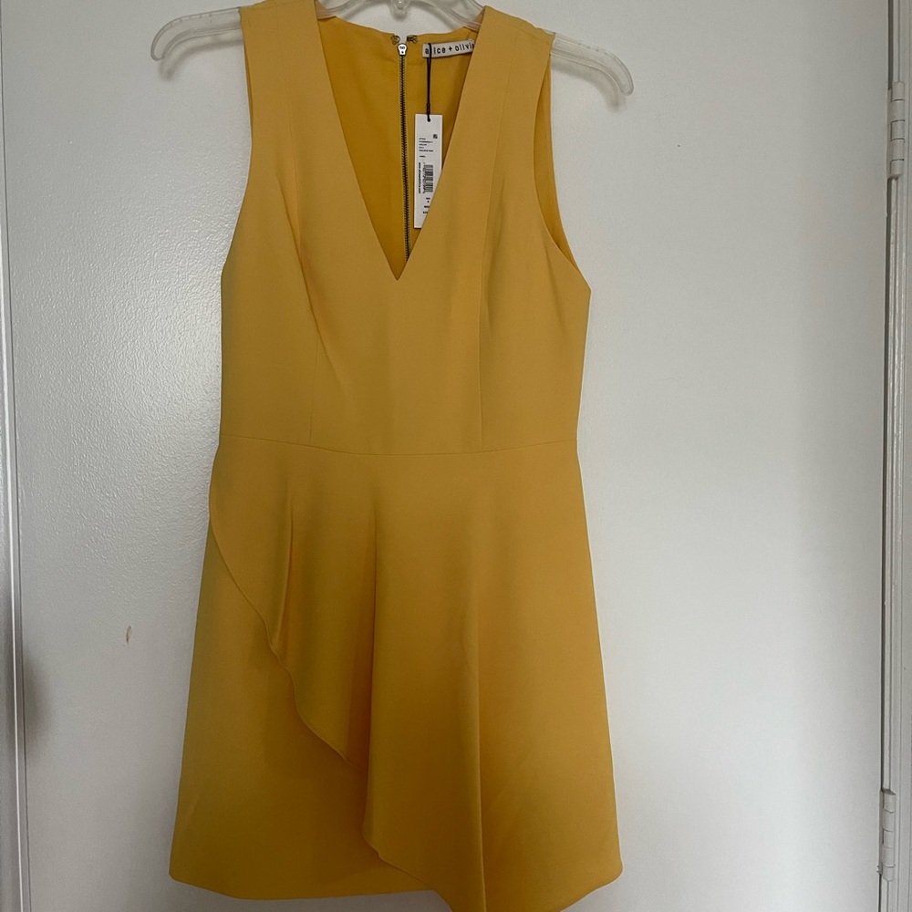 Alice and Olivia yellow dress, size 4, NWT